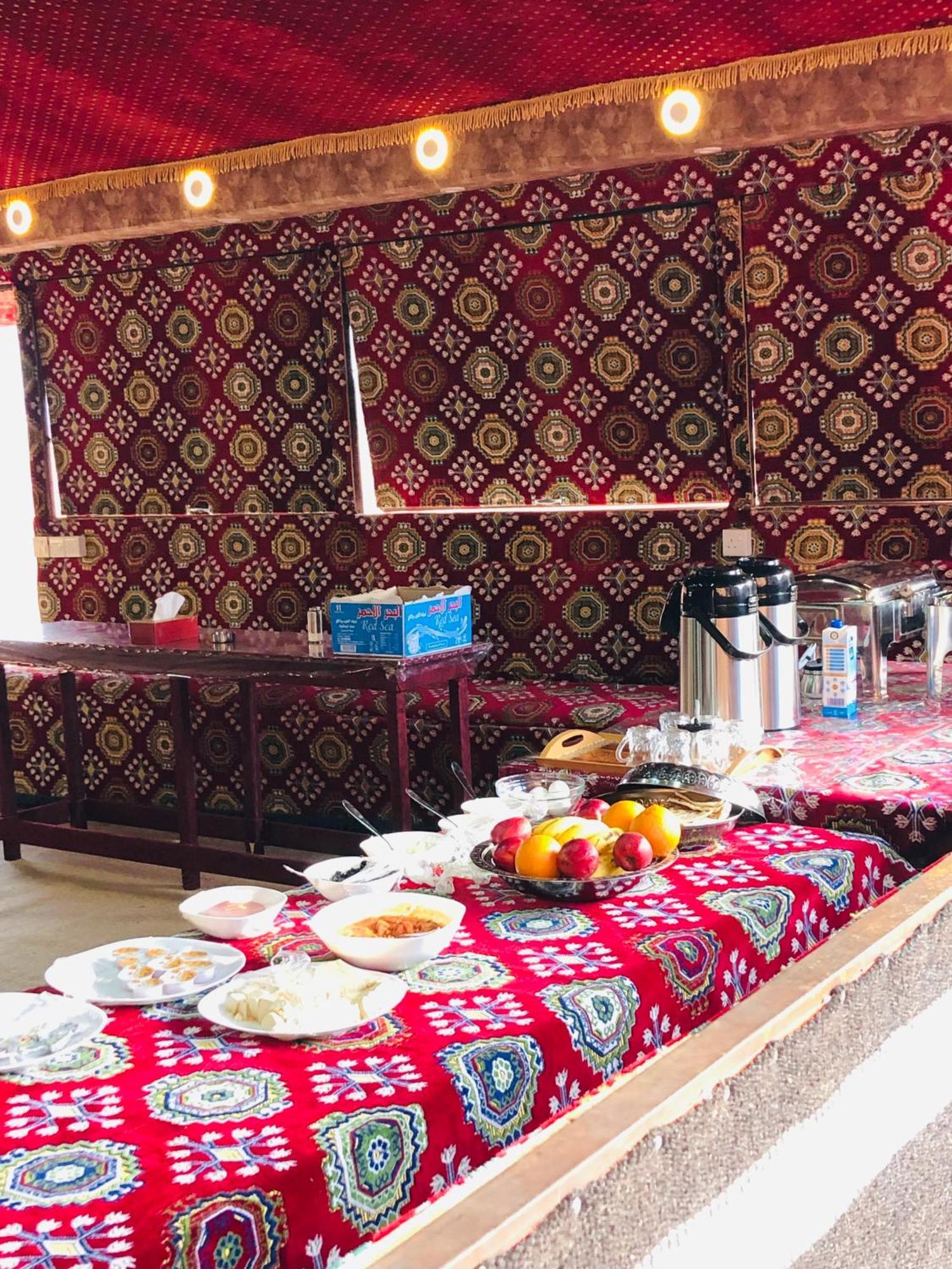 Wadi Rum Bubble Camp & Tour エクステリア 写真