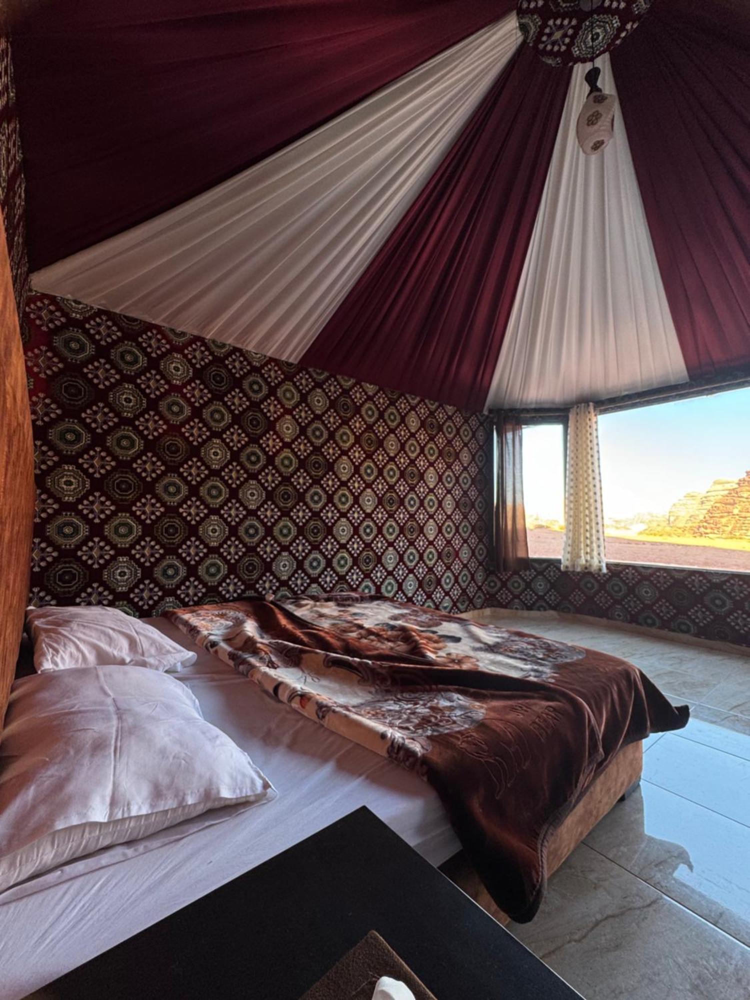 Wadi Rum Bubble Camp & Tour エクステリア 写真
