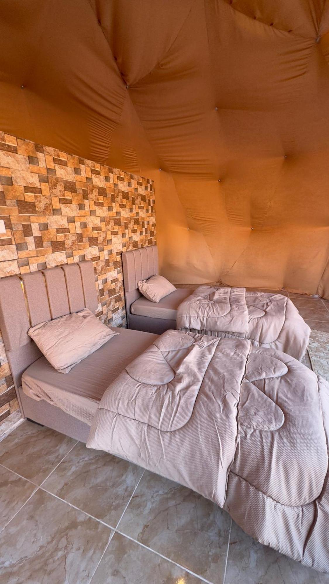 Wadi Rum Bubble Camp & Tour エクステリア 写真
