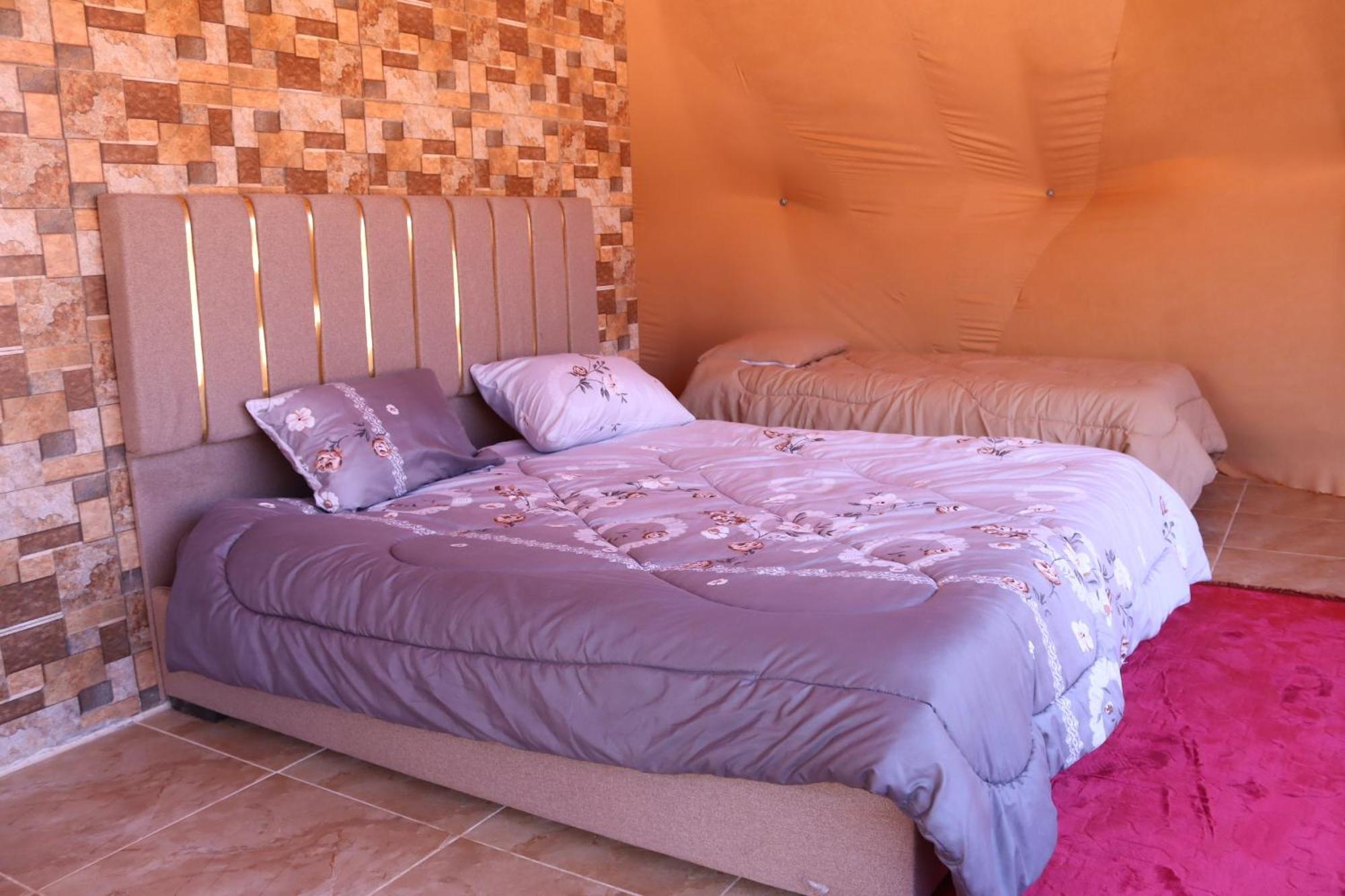 Wadi Rum Bubble Camp & Tour エクステリア 写真