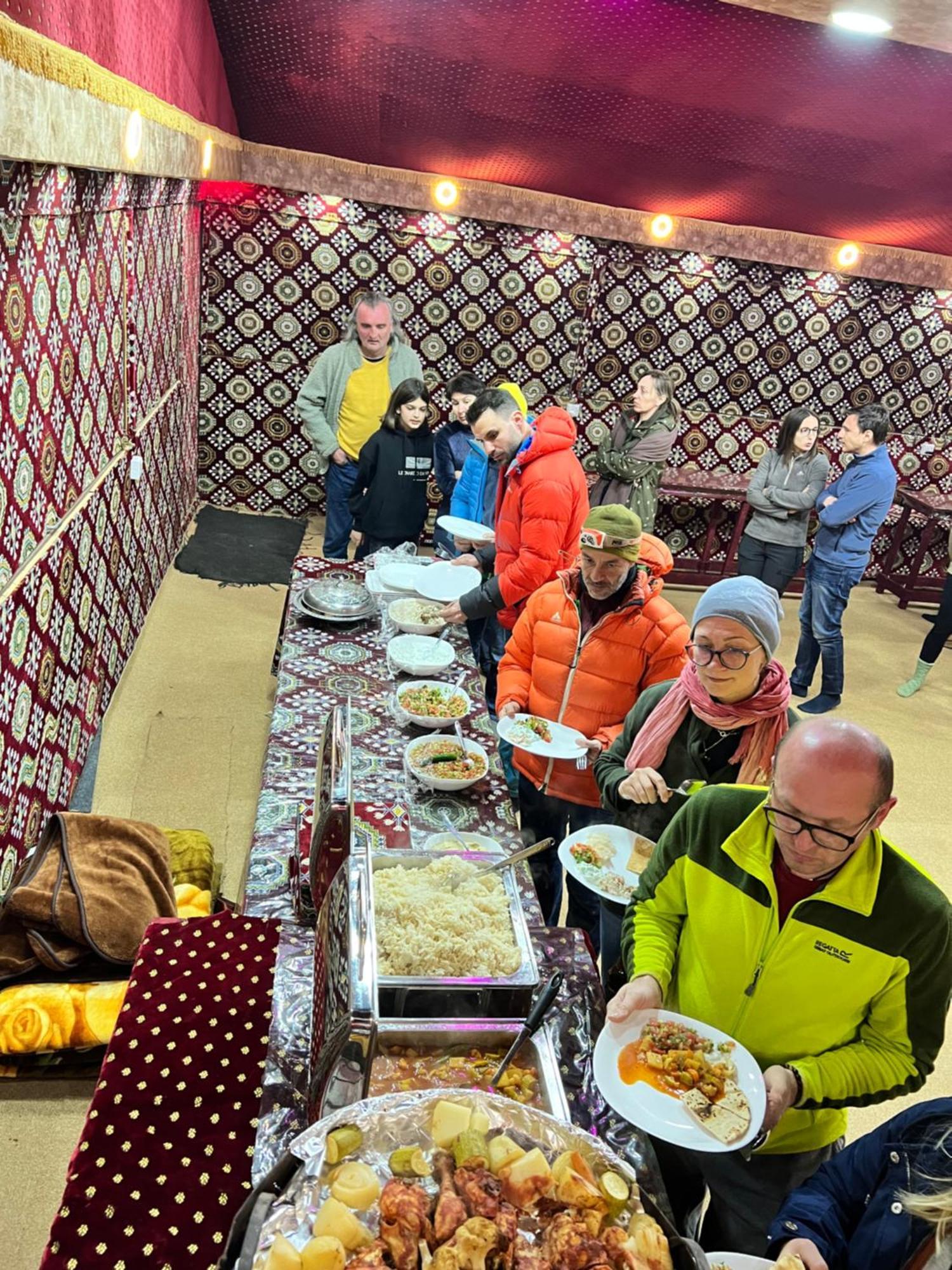 Wadi Rum Bubble Camp & Tour エクステリア 写真